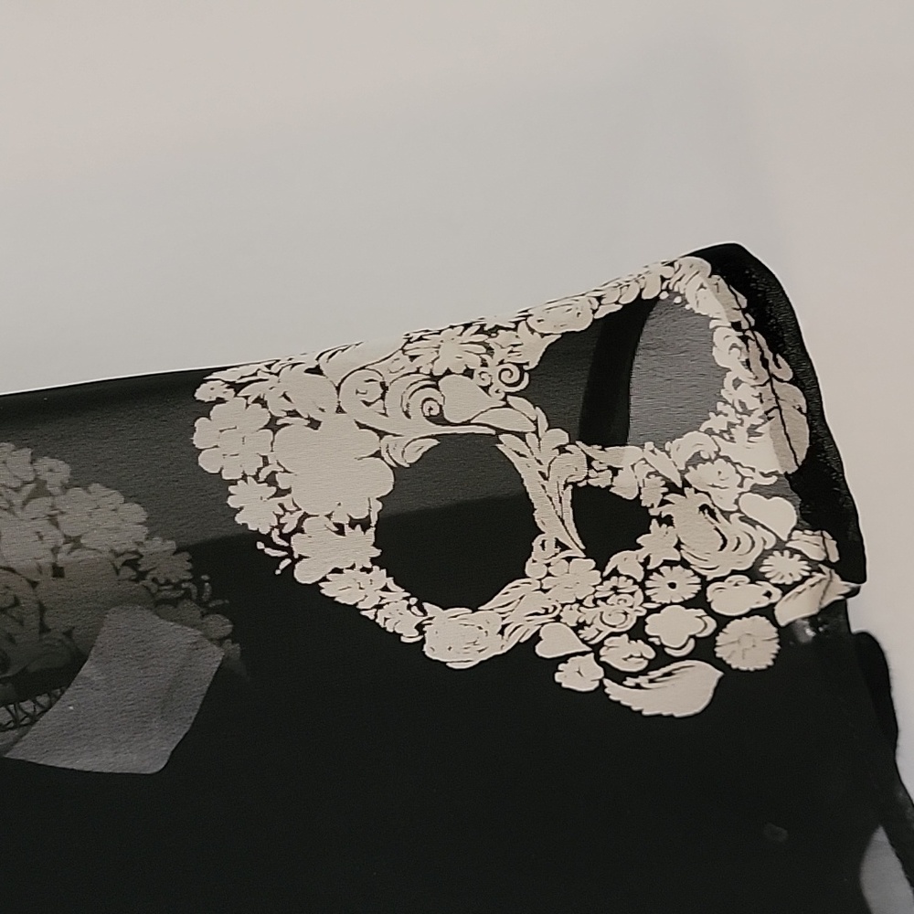 Skull Tank Top - Picture 2 of 4